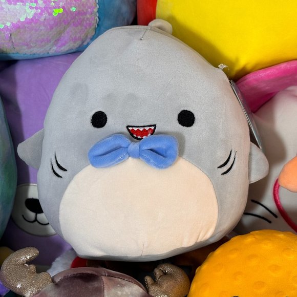 Squishmallows Toys Nwt 8 Gordon The Shark With Bowtie New Release
